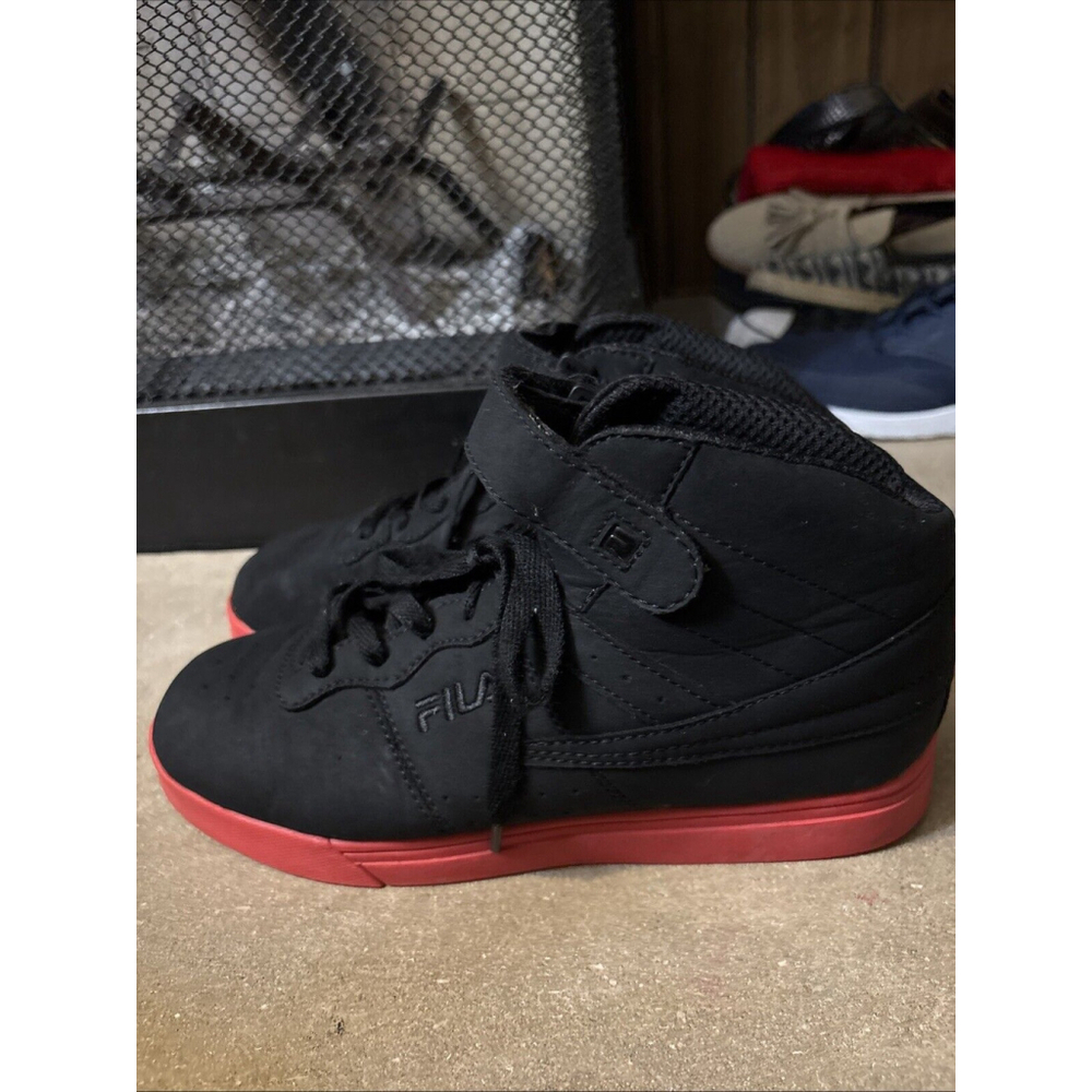 FILA VULC 13 SUEDE NUBUCK BLACK/RED Size 7 Men’s Hi Top Tennis Shoes